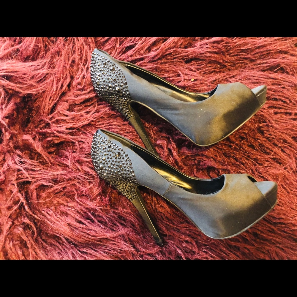 Black satin aldo pump
